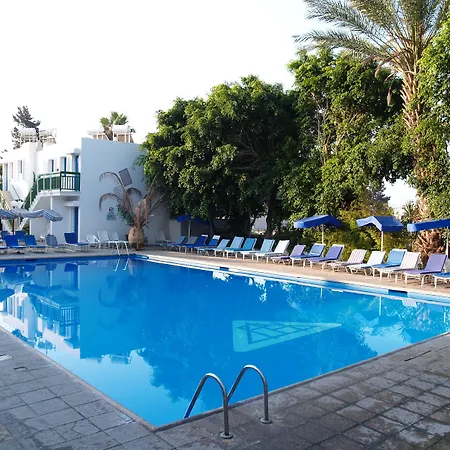 Paphiessa & Hotel 3*